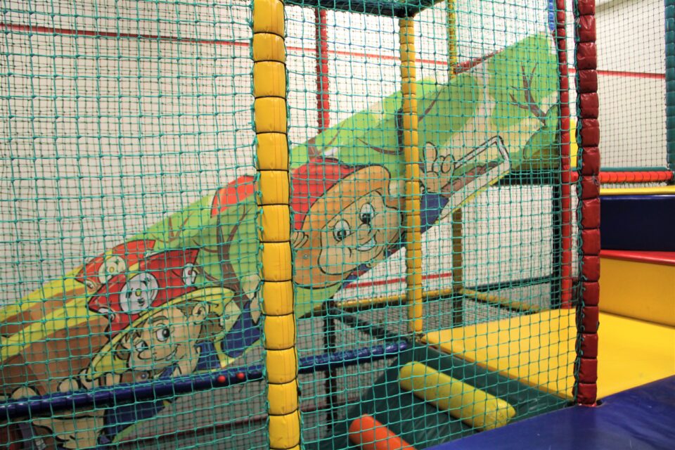 Binnenspeeltuin - vakantiepark Marveld Recreatie